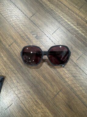 🐊 LACOSTE L613S T-76 Black Butterfly Sunglasses Women's Lens Great Condition 🐊